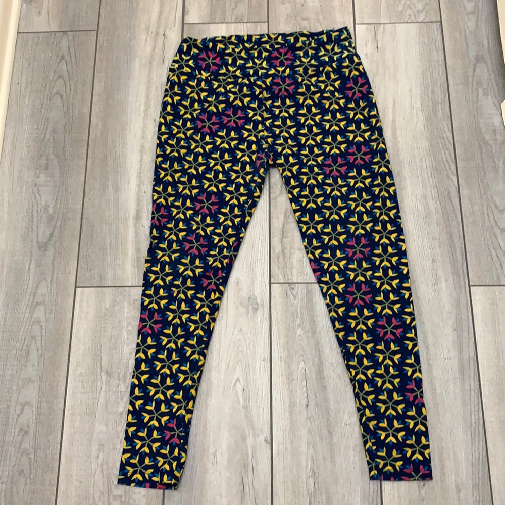 LulaRoe leggings tall and curvy